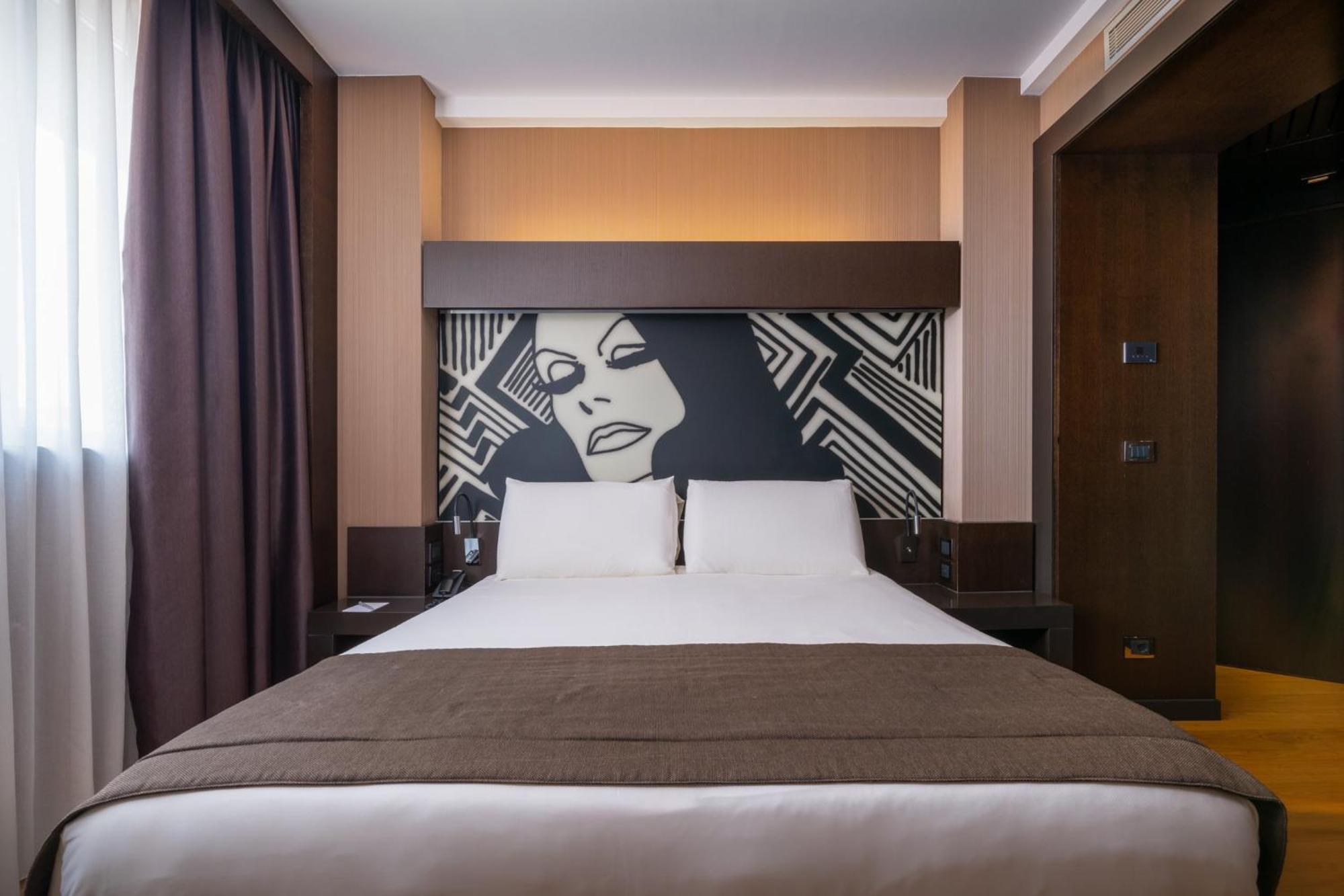 Crowne Plaza Milan City By Ihg Ngoại thất bức ảnh